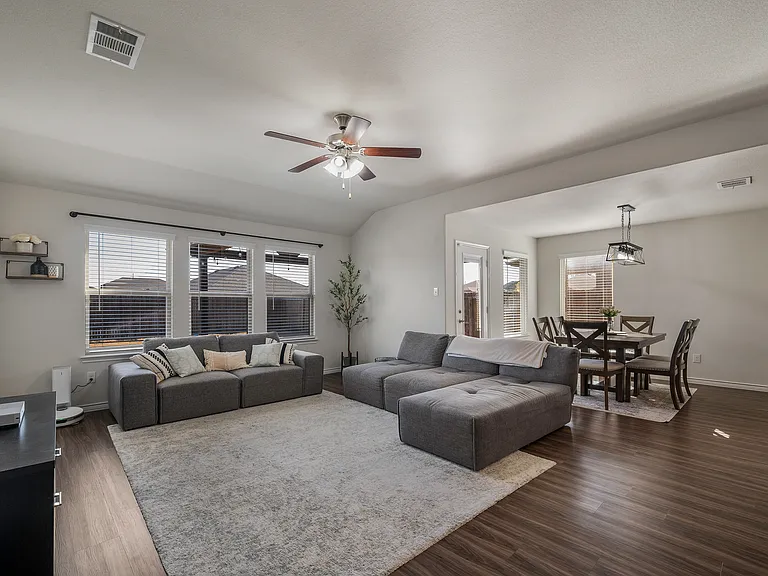 4008 Spur Trail Dr — Photo 11