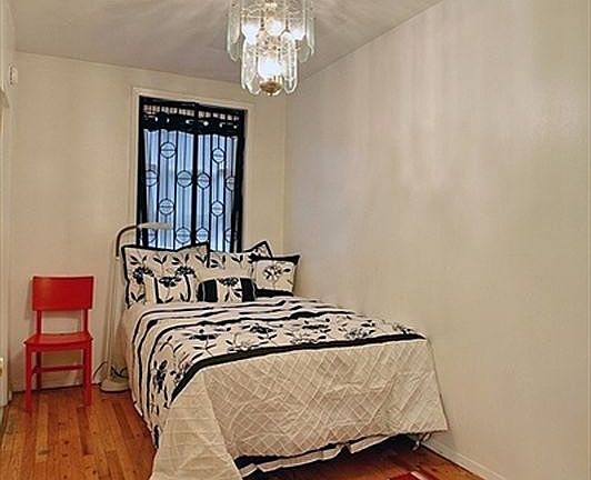 4th image of 252 E 7th St #1516