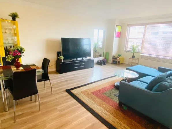 225 Saint Pauls Avenue image 4 of 13