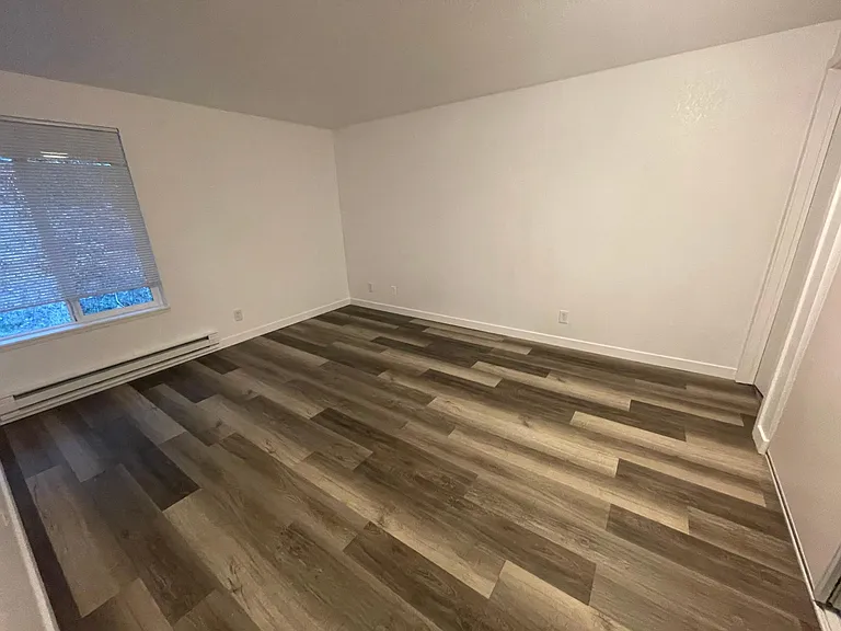 Primary bedroom w/ bathroom access lowe level