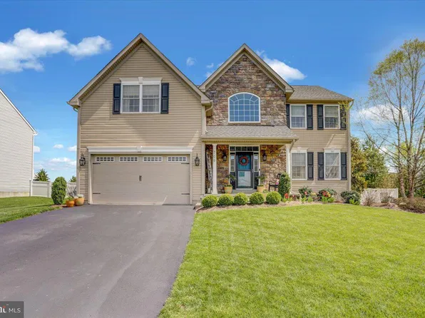 706 Belfair Dr, Leesport, PA 19533