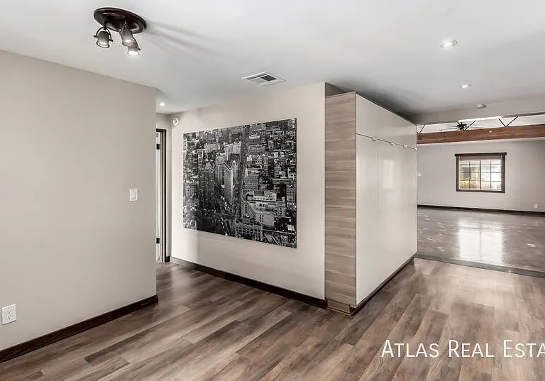 224 W Montecito Ave — Photo 11