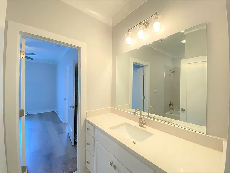 17530 Comfort Blvd — Photo 8