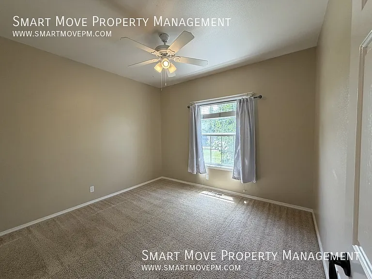 682 W Criterion St — Photo 22