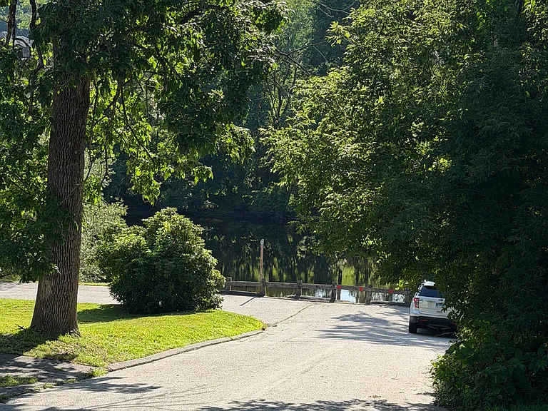 1 1/2 Tyler Ave #A — Photo 13