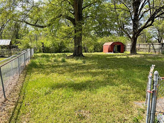 5th image of 229 Clark Cir