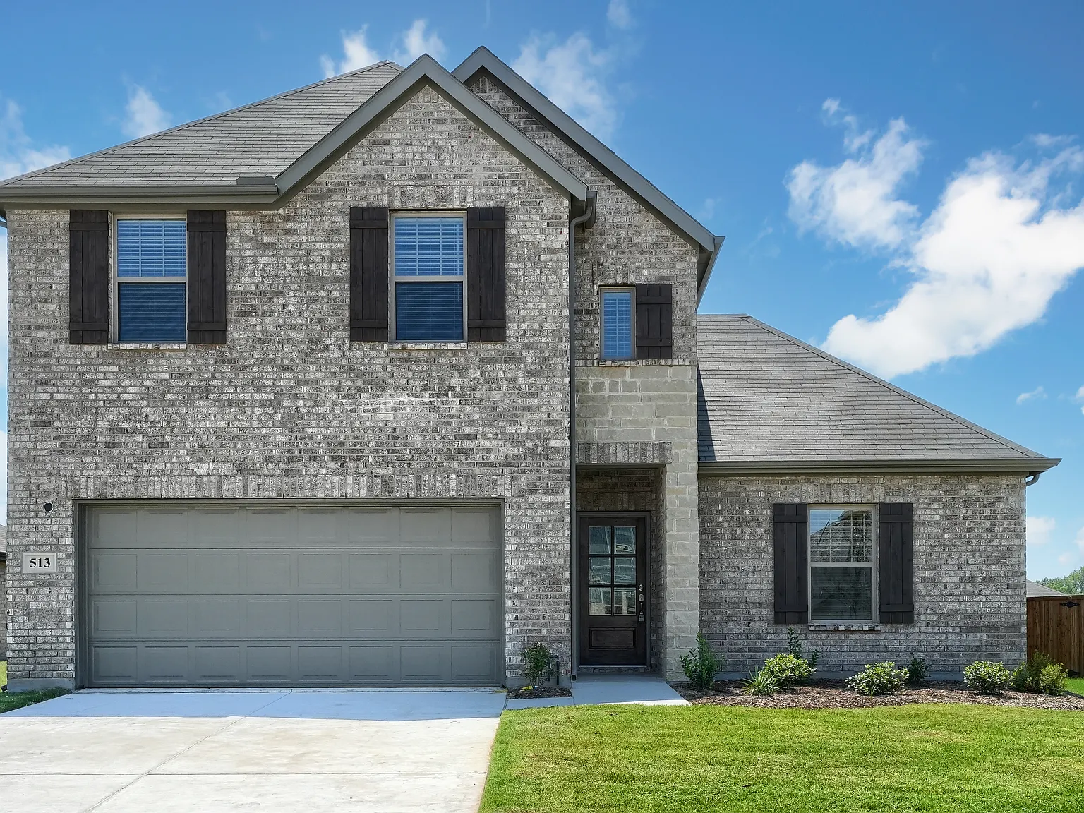 513 Brook View Dr — Photo 1