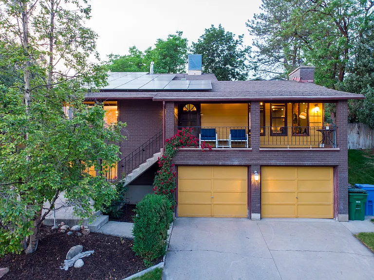 1041 Lamplighter Dr — Photo 35
