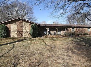 4 Barclay Ln, Caseyville, IL 62232