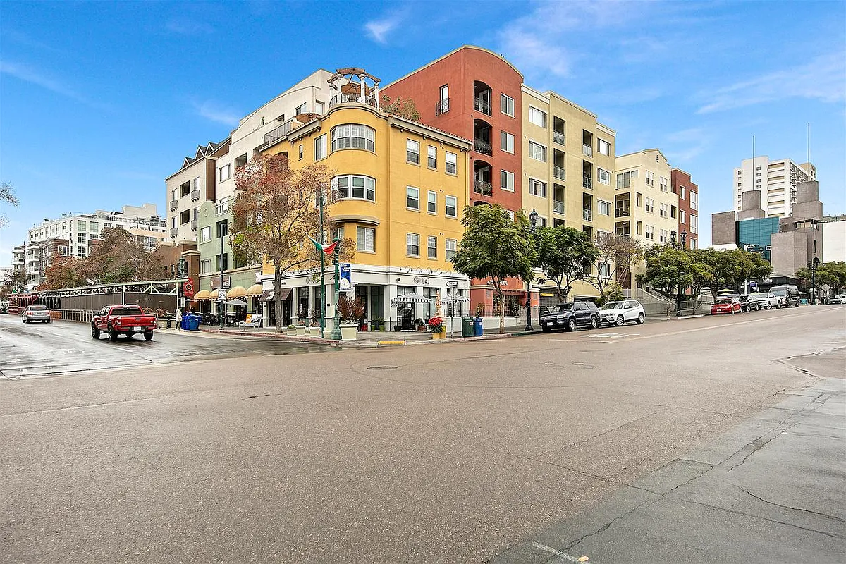 Building Photo - 1601 India St #105