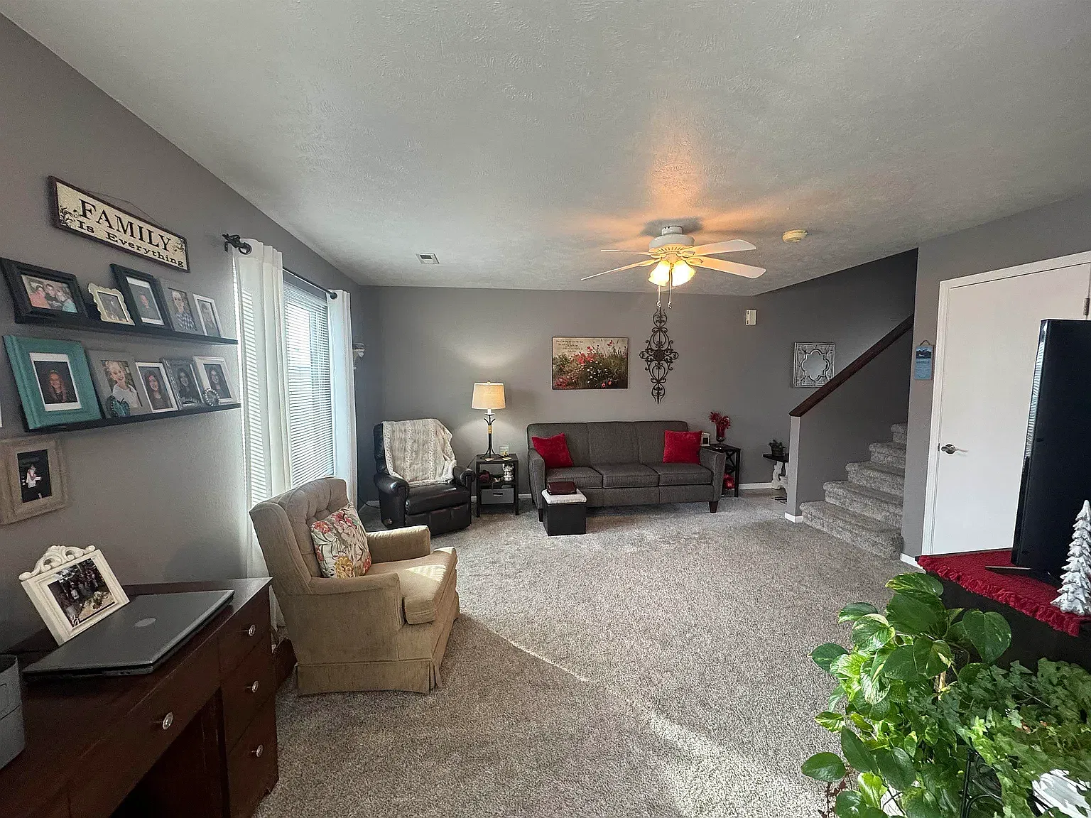 3 bed, 1888 sqft, $1,600 — Photo 3