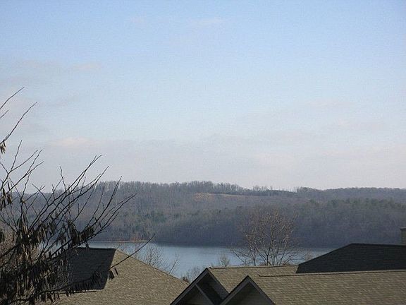 3rd image of 305 Mingo Dr