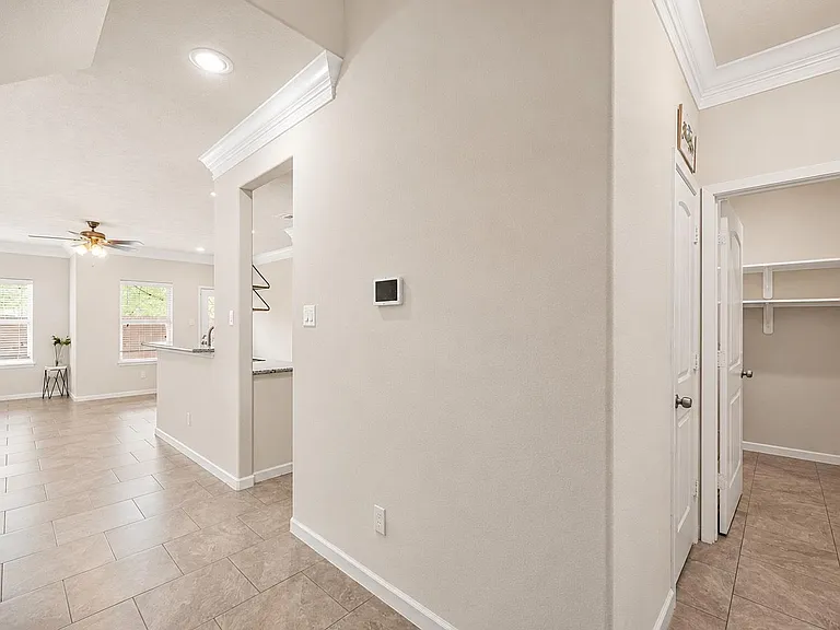 4907 Leamathew St — Photo 11