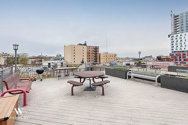 Sold by Warburg | media 27