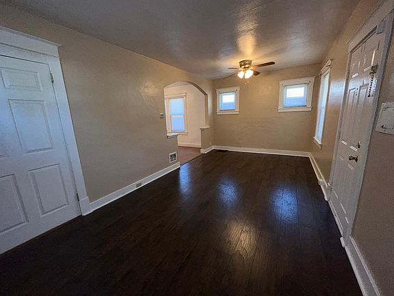 4th image of 8804 Argyle Ave