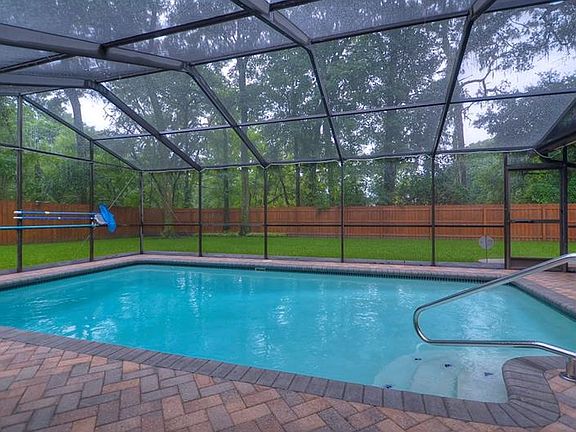 2nd image of 2711 Herndon St