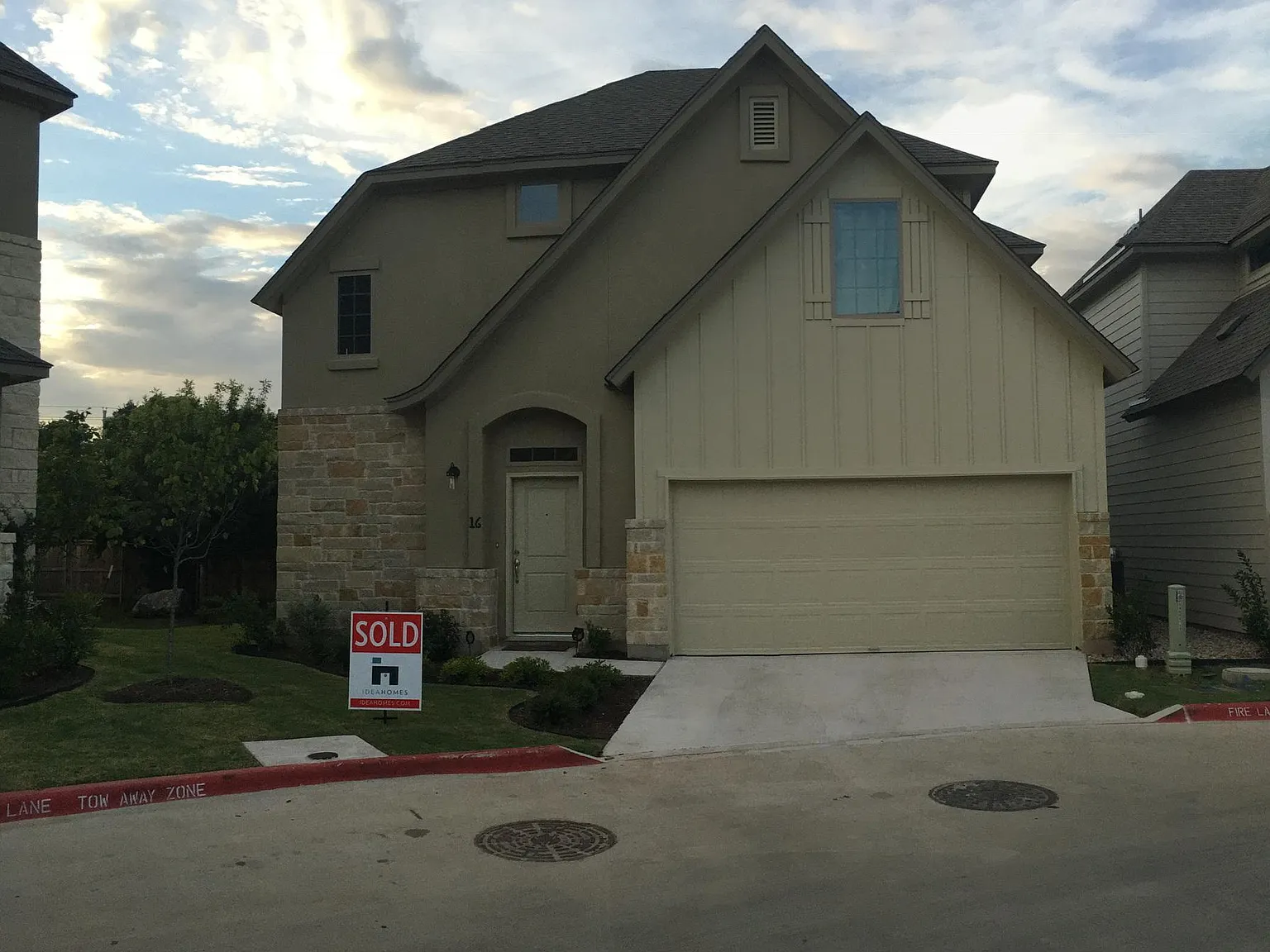 2 bed, 1828 sqft, $2,550 — Photo 1