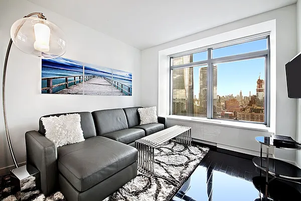 Rented by Compass | media 39