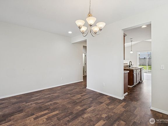 4th image of 28525 70th Drive NW