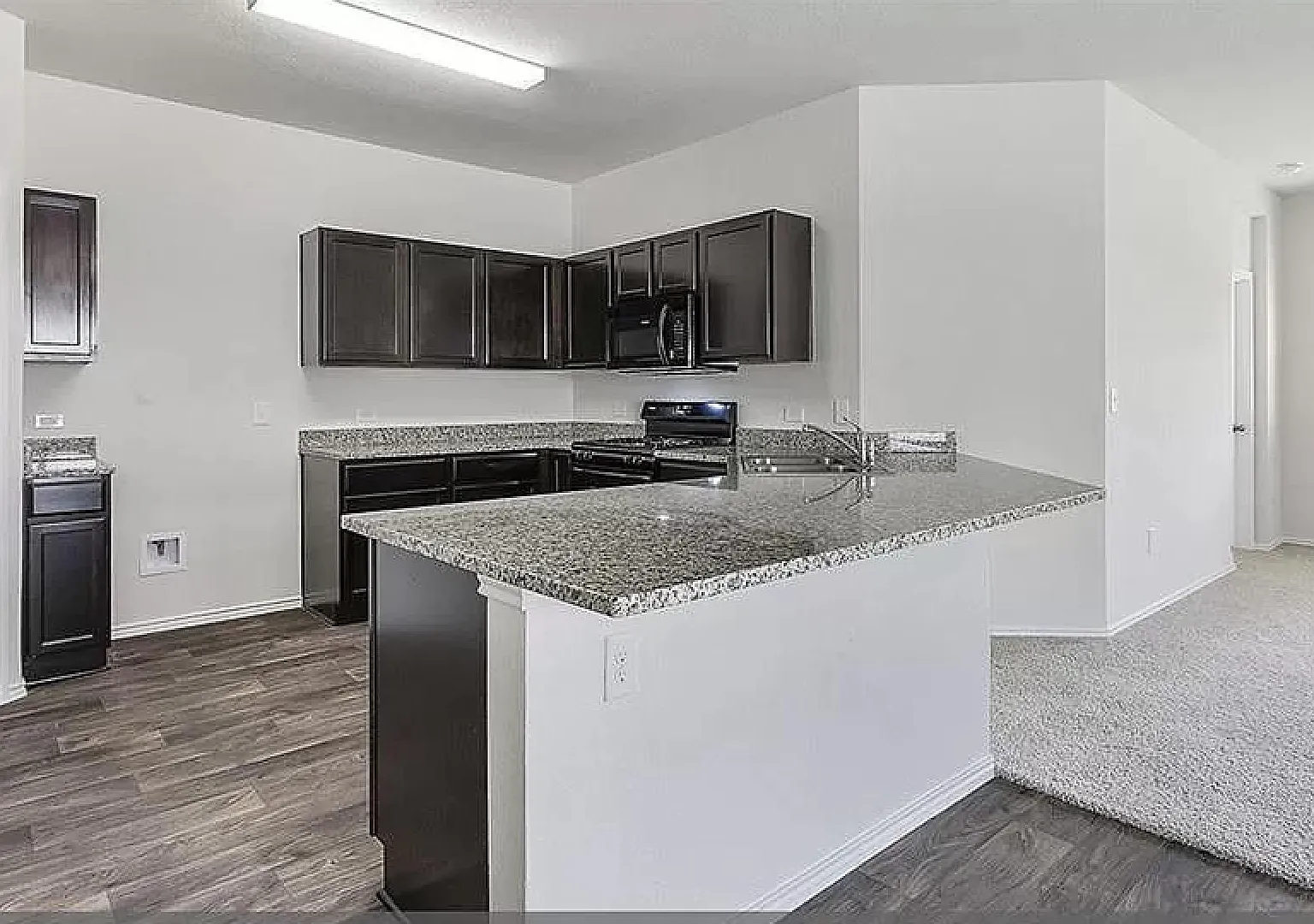 4 bed, 1837 sqft, $1,899 — Photo 4