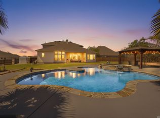 107 Lilly Blf, Castroville, TX 78009