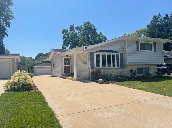 1106 Coolidge Ave, Wheaton, IL 60189