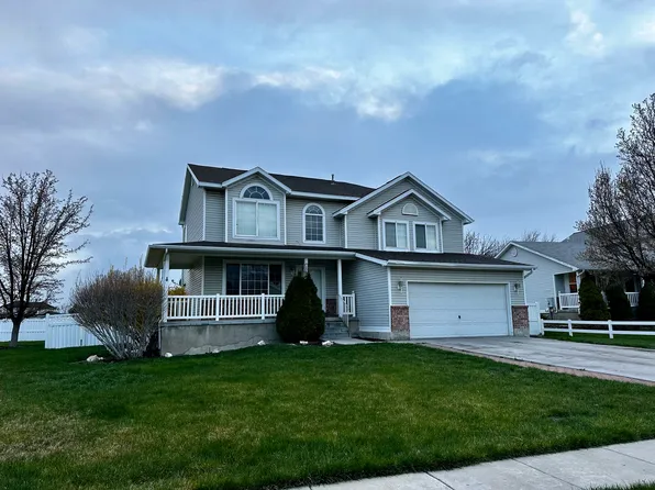 60 Spyglass Dr, Stansbury Park, UT 84074