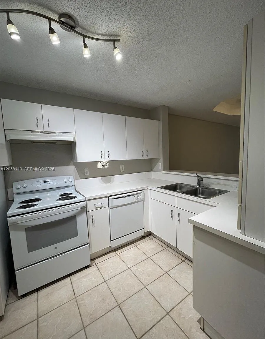 Bonita Villas Condo — Photo 3
