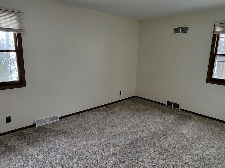 585 Meadow Ct #595 — Photo 12