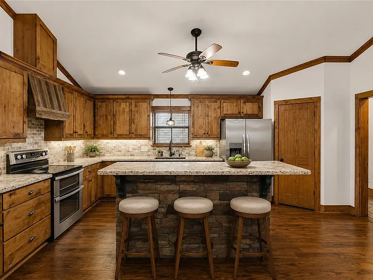6824 S FM 2038 — Photo 4