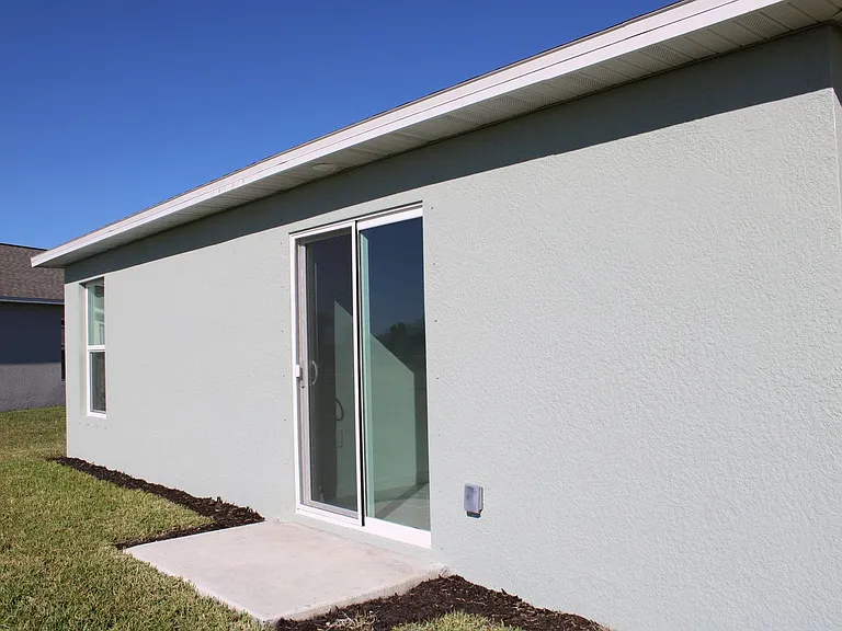 19542 Fairhill Ct — Photo 12