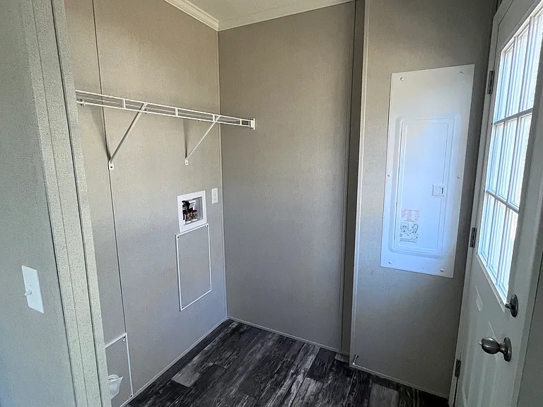33241 Evergreen Dr — Photo 8