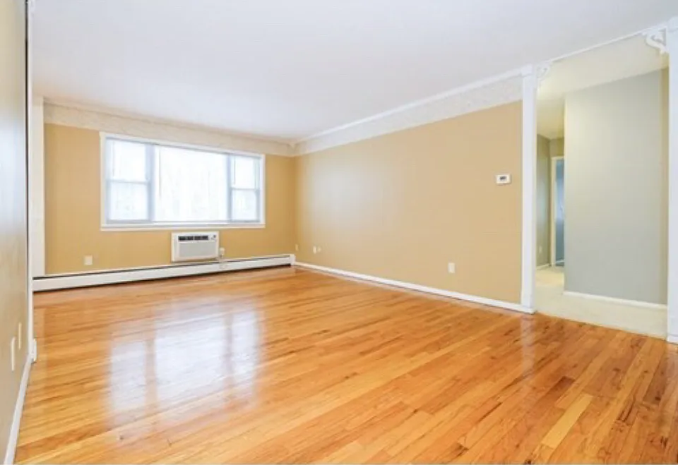 261 Regency Park Dr