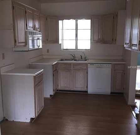 2nd image of 937 Euclid Ave