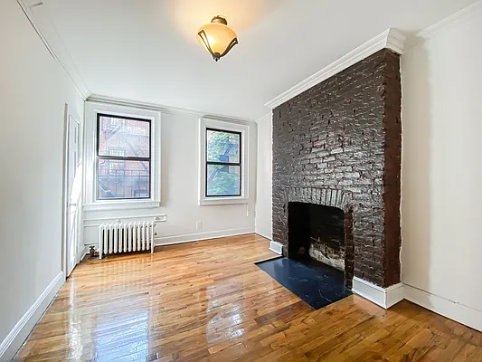 Rented by City Connections Realty | media 8