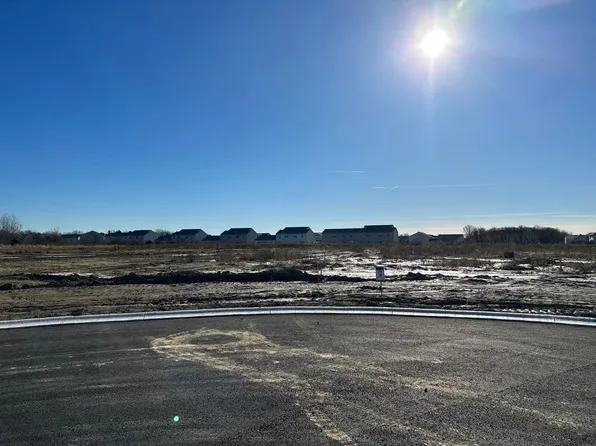 11054 Bitola Ct, Crown Pt, IN 46307