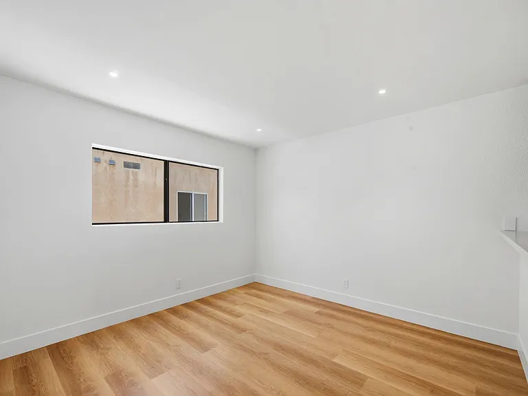 TALA Local at 832 Croft — Photo 11