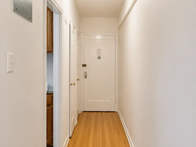 515 Avenue I #606 — Photo 8