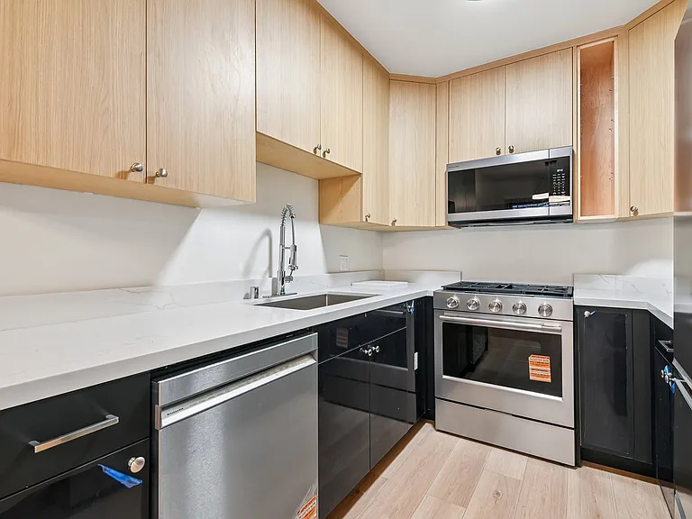 El Dorado - 1342 N. Fuller Avenue — Photo 62