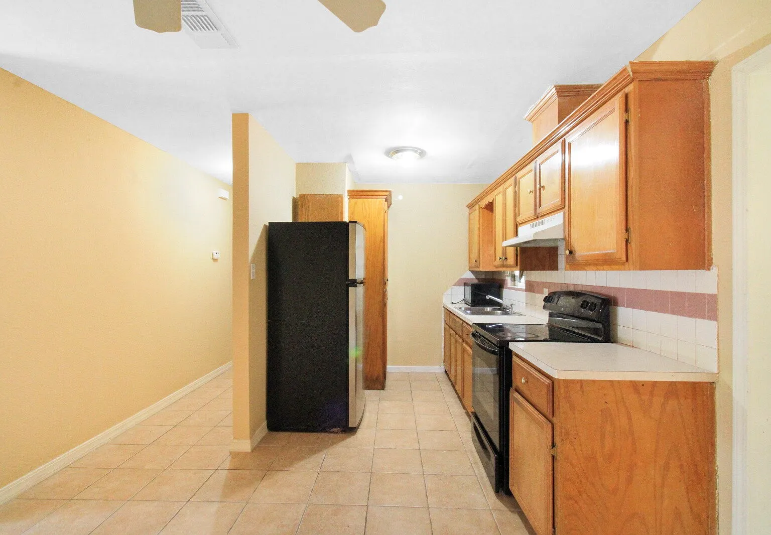 3 bed, 2.0 bath, 1519 sqft, $1,299 — Photo 4