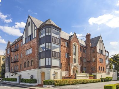 5301 Broadway Ter APT 10, Oakland, CA, 94618