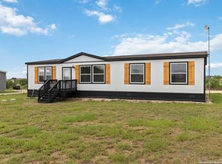 113 County Road 2644, Moore, TX 78057