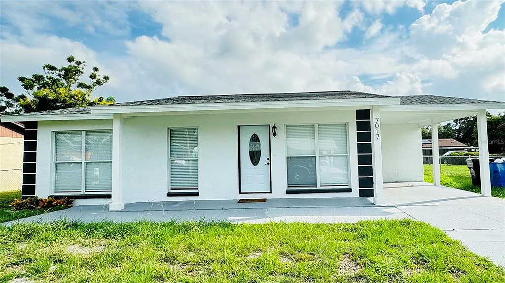 3 bed, 2.0 bath, 995 sqft, $2,500 — Photo 1