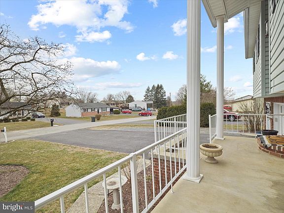 5th image of 257 Valley Dr