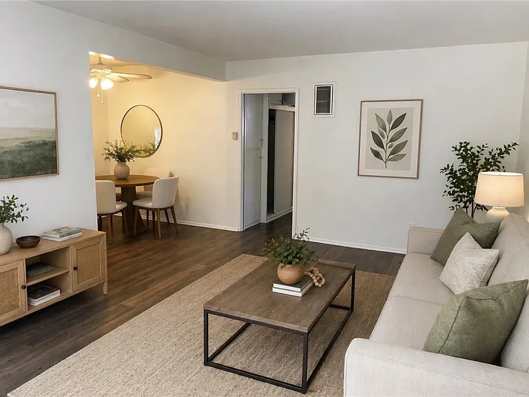 5753 Lexington Ave — Photo 2