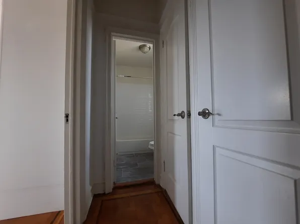 515 Avenue I image 9 of 9