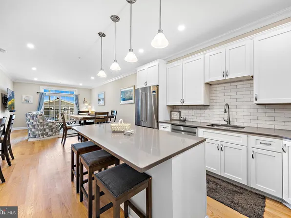 510 N Bay Ave Unit 202, Beach Haven, NJ 08008