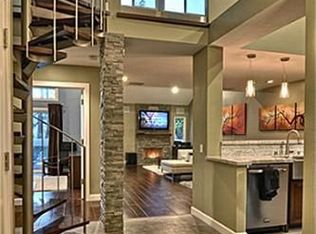 19351 Seahorse Ln UNIT 203, Huntington Beach, CA 92648