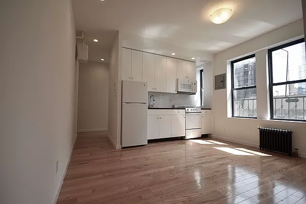 Rented by Roselyn  Fortuna LLC | media 2