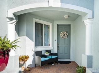 2127 Oakmont Dr, Riviera Beach, FL 33404